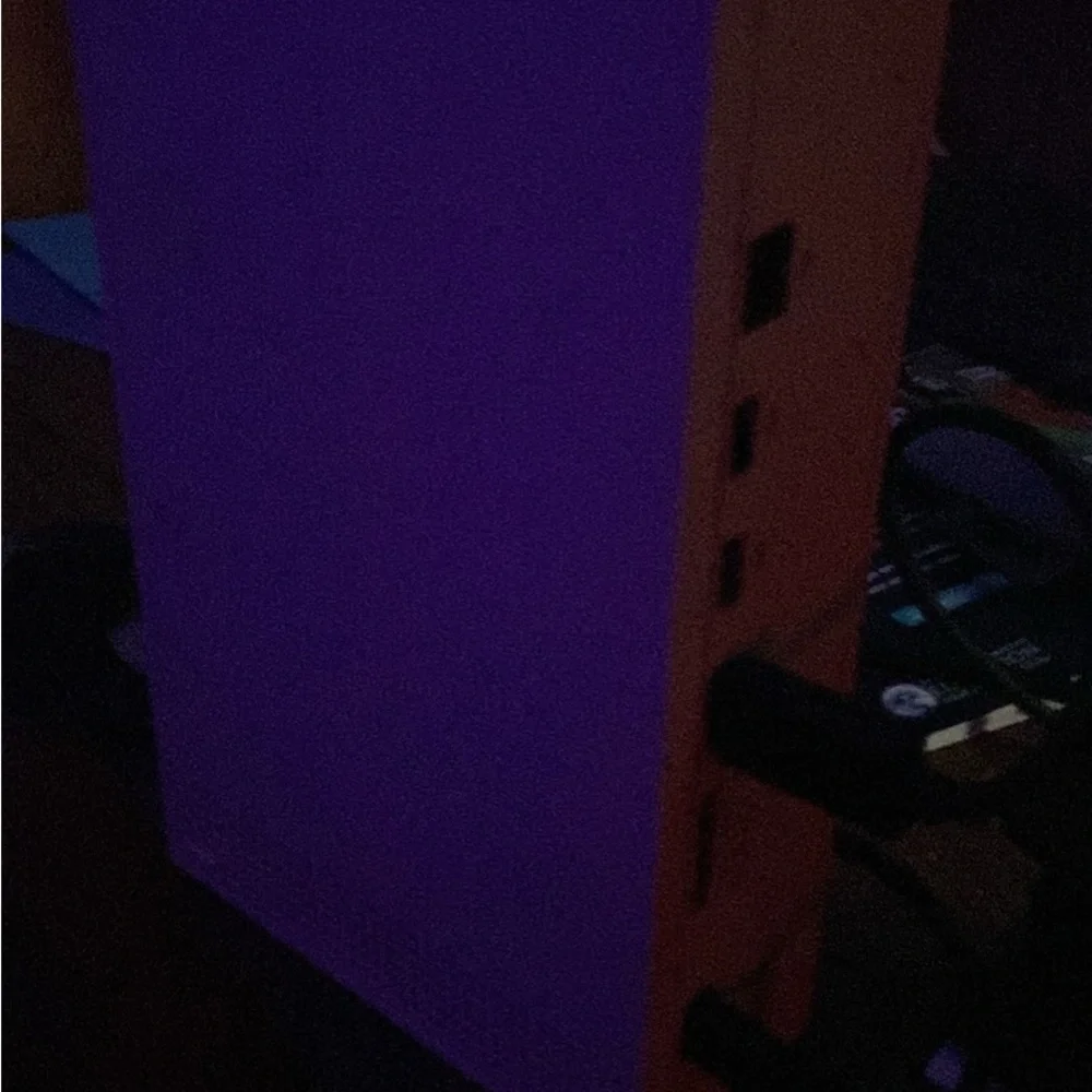 White and Black Speaker